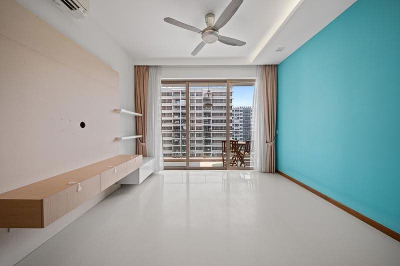 Waterfront Gold, 752 Bedok Reservoir Road, Bedok / Upper East Coast, 2 Bedrooms, 872 sqft, Condominium For Sale, by Wayne Koh, 500250238 - Living Room - PropertyGuru.com.sg