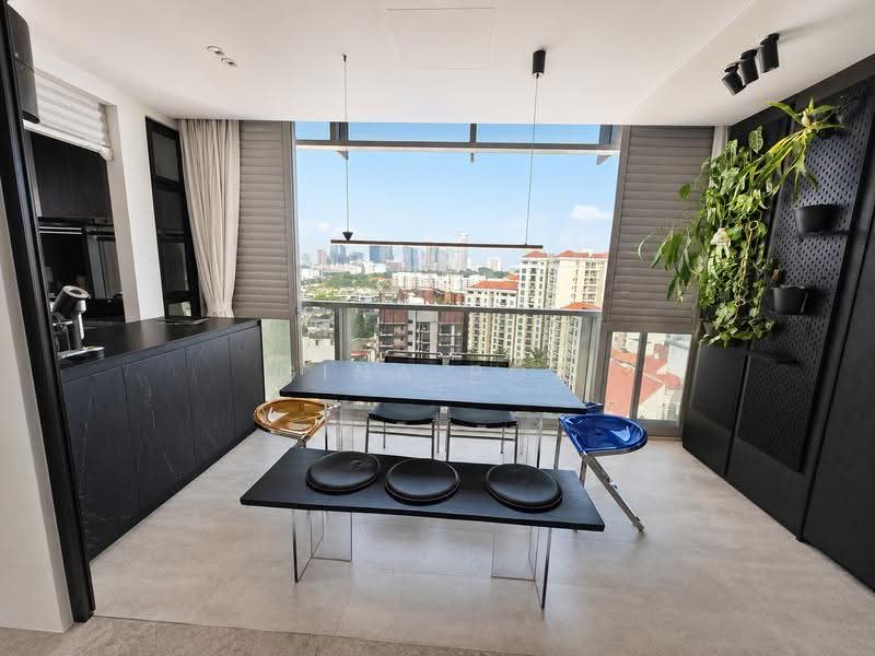 River valley, Orchard/Somerset, Great World, Robertson Quay freehold D9 3bed+study, Orchard / River Valley, 3 Bedrooms, 947 sqft, Condominium For Sale, by Gina Poa, 500250241 - Dining Room - PropertyGuru.com.sg