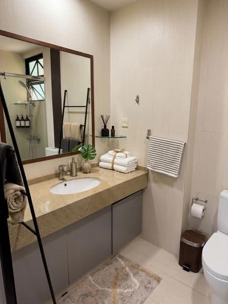 The Anchorage, 370 Alexandra Road, Alexandra / Commonwealth, 4 Bedrooms, 1,830 sqft, Condominium For Sale, by Tan Han Long, 500250246 - Bathroom - PropertyGuru.com.sg