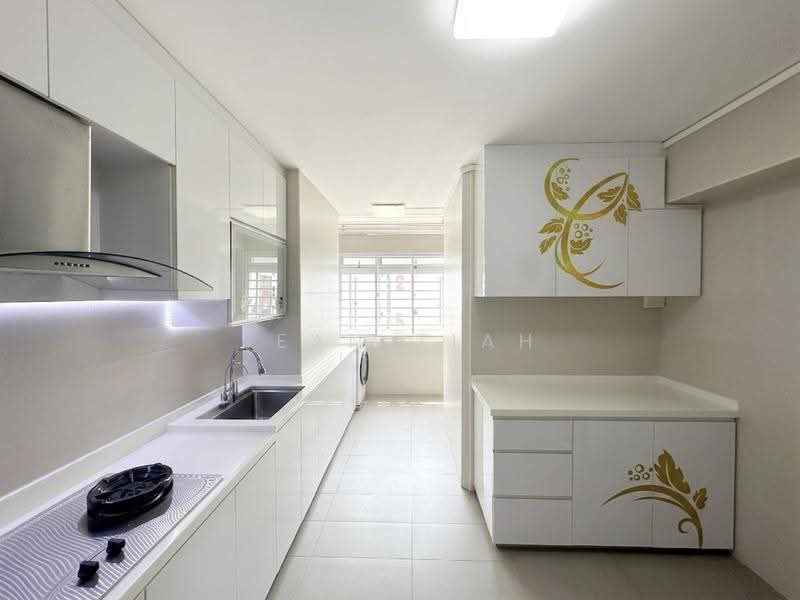 724 Jurong West Street 72, 724 Jurong West Street 72, Boon Lay / Jurong / Tuas, 3 Bedrooms, 1,119 sqft, HDB Flat For Sale, by Sean Tiah, 500250253 - Kitchen - PropertyGuru.com.sg