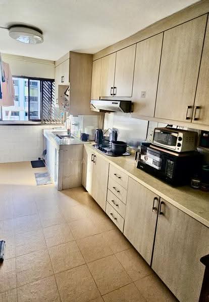 521 Bedok North Avenue 1, 521 Bedok North Avenue 1, Bedok / Upper East Coast, 2 Bedrooms, 721 sqft, HDB Flat For Sale, by Nadiah Nasir, 500250259 - Kitchen - PropertyGuru.com.sg