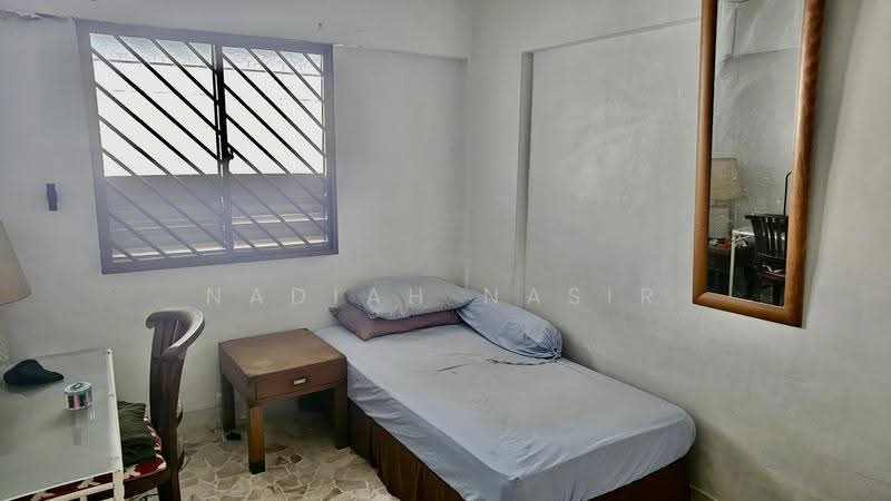 521 Bedok North Avenue 1, 521 Bedok North Avenue 1, Bedok / Upper East Coast, 2 Bedrooms, 721 sqft, HDB Flat For Sale, by Nadiah Nasir, 500250259 - Bedroom - PropertyGuru.com.sg