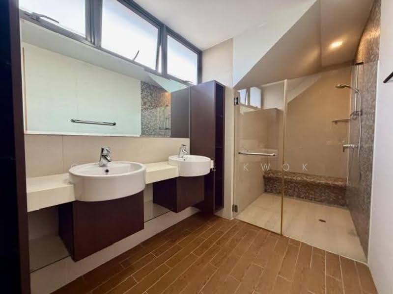 Hillcrest Villa, Hillcrest Road, Newton / Novena, 5 Bedrooms, 3,155 sqft, Cluster House For Rent, by Geraldine Kwok, 500250261 - Bathroom - PropertyGuru.com.sg