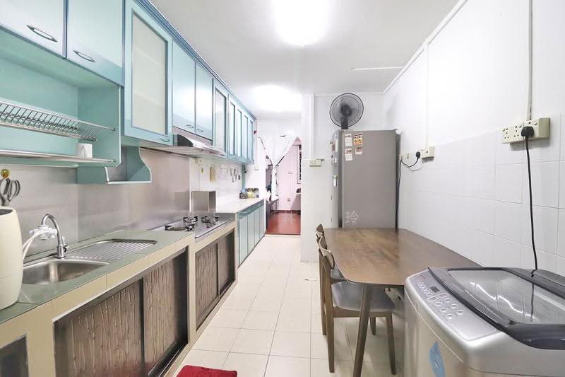 123 Bedok Reservoir Road, 123 Bedok Reservoir Road, Bedok / Upper East Coast, 3 Bedrooms, 904 sqft, HDB Flat For Sale, by Bee 林美玲, 500250264 - Kitchen - PropertyGuru.com.sg