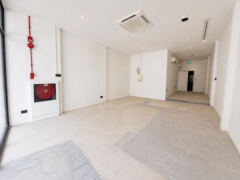Keong Saik Road, Chinatown / Tanjong Pagar, 1,067 sqft, Food & Beverage For Rent, by Joey Tan, 500250269 - Entrance - CommercialGuru.com.sg