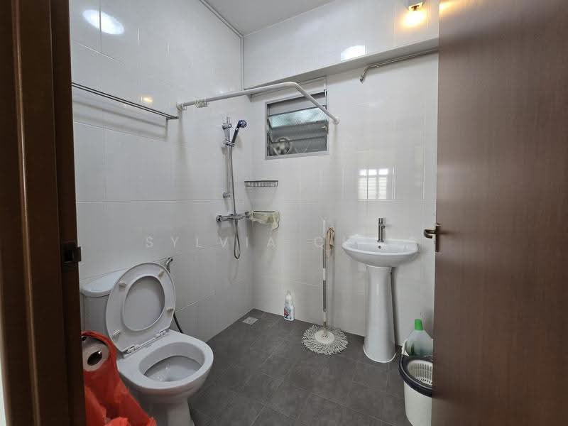 636C Senja Parc View, 636C Senja Road, Dairy Farm / Bukit Panjang / Choa Chu Kang, 3 Bedrooms, 990 sqft, HDB Flat For Rent, by Sylvia Quek, 500250270 - Bathroom - PropertyGuru.com.sg