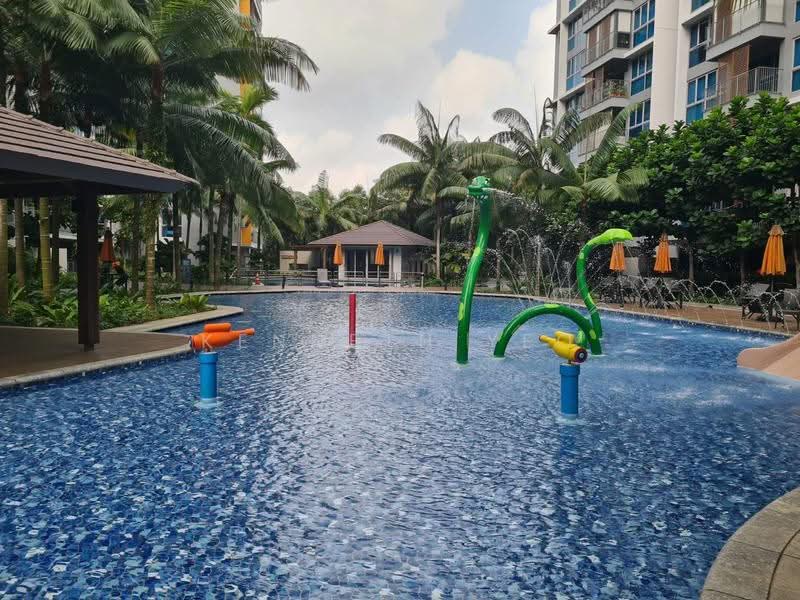 Q Bay Residences, 11 Tampines Street 86, Pasir Ris / Tampines, 3 Bedrooms, 904 sqft, Condominium For Sale, by Kenneth Yeo, 500250271 - Pool - PropertyGuru.com.sg