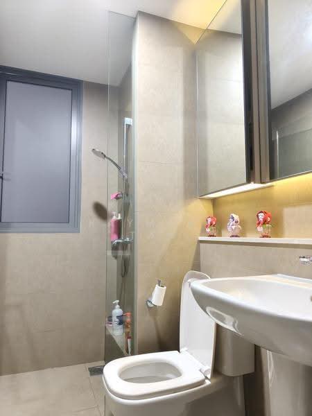 Riversails, 24 Upper Serangoon Crescent, Hougang / Punggol / Sengkang, 2 Bedrooms, 947 sqft, Condominium For Rent, by Raymond Tan, 500250279 - Bathroom - PropertyGuru.com.sg