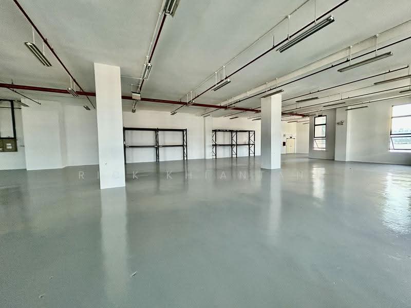 CSI Distribution Centre, 2 Kim Chuan Drive, Hougang / Punggol / Sengkang, 6,000 sqft, Factory / Workshop (B2) For Rent, by Rick Khiantani, 500250284 - CommercialGuru.com.sg