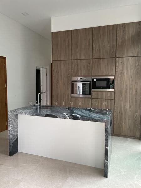 Serangoon Garden Estate, Bridport Ave, Hougang / Punggol / Sengkang, 4 Bedrooms, 4,500 sqft, Semi-Detached House For Rent, by Sherina Ng, 500250290 - Kitchen - PropertyGuru.com.sg
