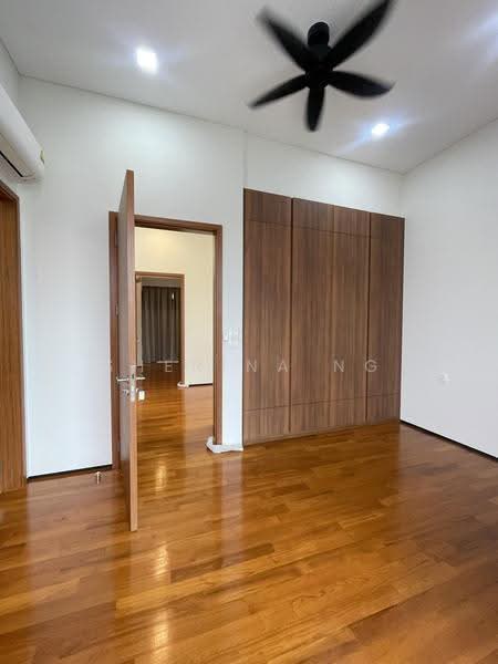 Serangoon Garden Estate, Bridport Ave, Hougang / Punggol / Sengkang, 4 Bedrooms, 4,500 sqft, Semi-Detached House For Rent, by Sherina Ng, 500250290 - Bedroom - PropertyGuru.com.sg