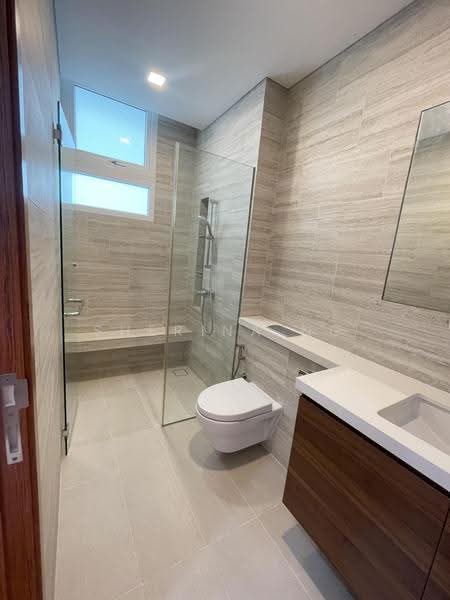 Serangoon Garden Estate, Bridport Ave, Hougang / Punggol / Sengkang, 4 Bedrooms, 4,500 sqft, Semi-Detached House For Rent, by Sherina Ng, 500250290 - Bathroom - PropertyGuru.com.sg