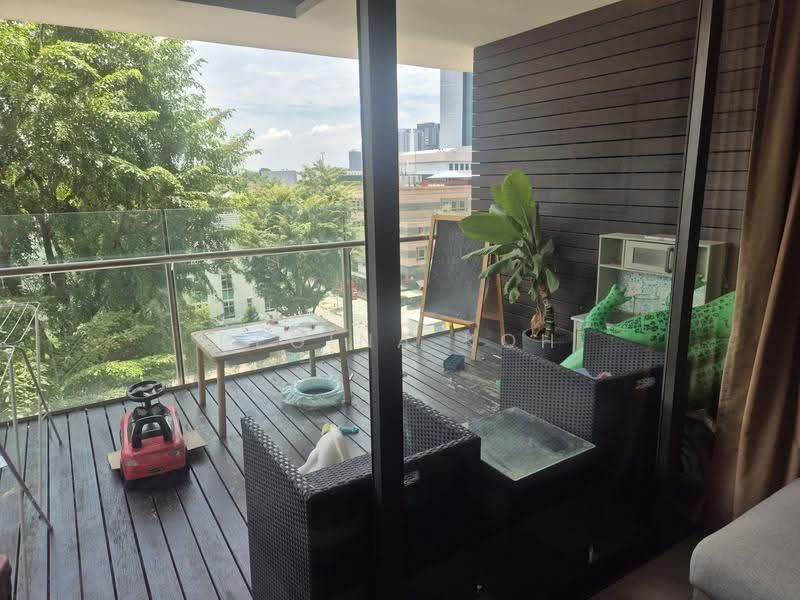 Newton Suites, 60 Newton Road, Newton / Novena, 3 Bedrooms, 1,238 sqft, Executive Condominium For Rent, by Regina Koh, 500250304 - Balcony - PropertyGuru.com.sg