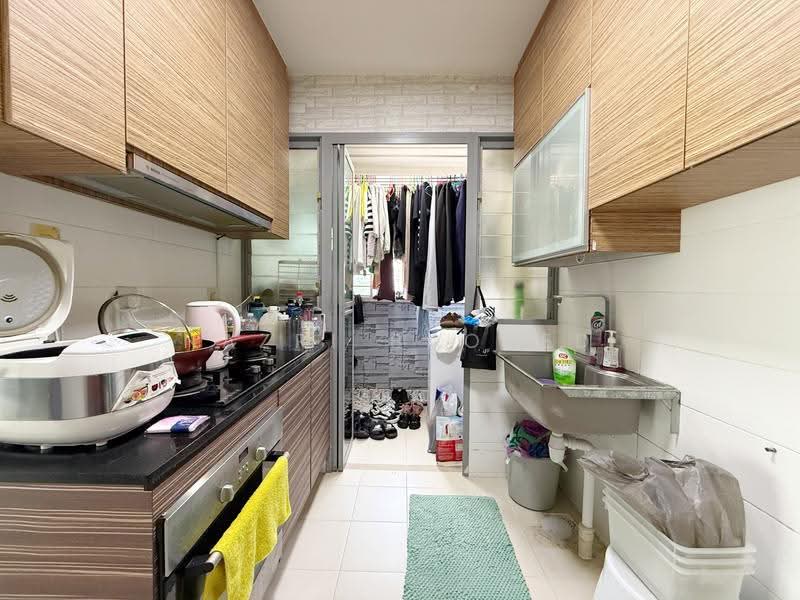 476A Upper Serangoon View, 476A Upper Serangoon View, Hougang / Punggol / Sengkang, 2 Bedrooms, 721 sqft, HDB Flat For Sale, by Nazri Baobed, 500250310 - Kitchen - PropertyGuru.com.sg