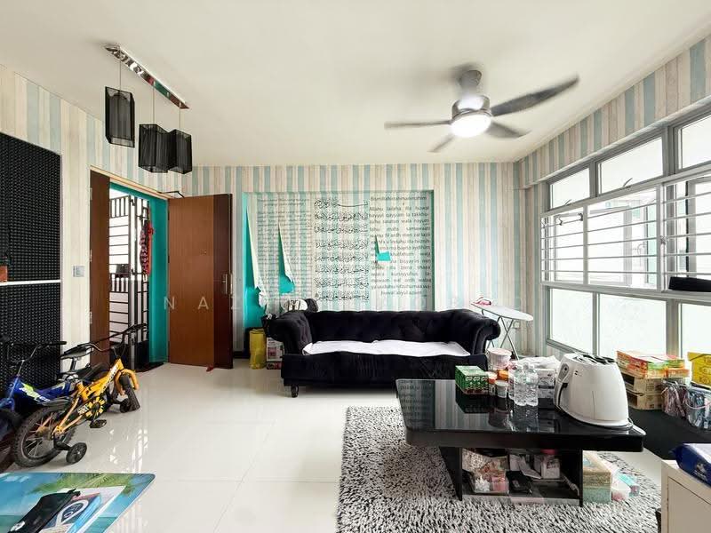 476A Upper Serangoon View, 476A Upper Serangoon View, Hougang / Punggol / Sengkang, 2 Bedrooms, 721 sqft, HDB Flat For Sale, by Nazri Baobed, 500250310 - Living Room - PropertyGuru.com.sg