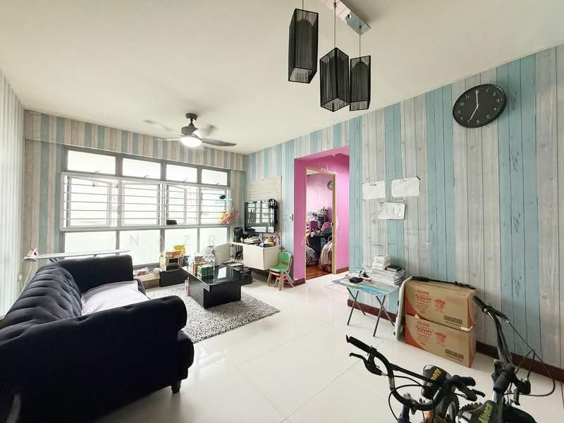 476A Upper Serangoon View, 476A Upper Serangoon View, Hougang / Punggol / Sengkang, 2 Bedrooms, 721 sqft, HDB Flat For Sale, by Nazri Baobed, 500250310 - Living Room - PropertyGuru.com.sg
