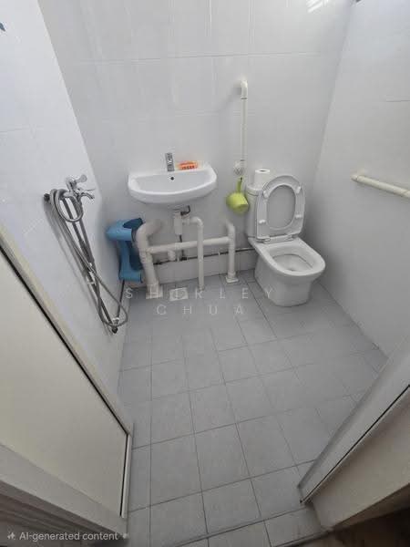 173 Ang Mo Kio Avenue 4, 173 Ang Mo Kio Avenue 4, Ang Mo Kio / Bishan / Thomson, 3 Bedrooms, 980 sqft, HDB Flat For Sale, by Shirley Chua, 500250317 - Bathroom - PropertyGuru.com.sg