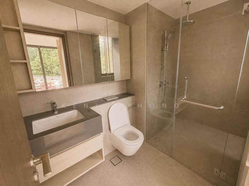 Orchard Sophia, 128 Sophia Road, Orchard / River Valley, 2 Bedrooms, 657 sqft, Condominium For Rent, by Kenix Chong, 500250322 - Master bathroom - PropertyGuru.com.sg