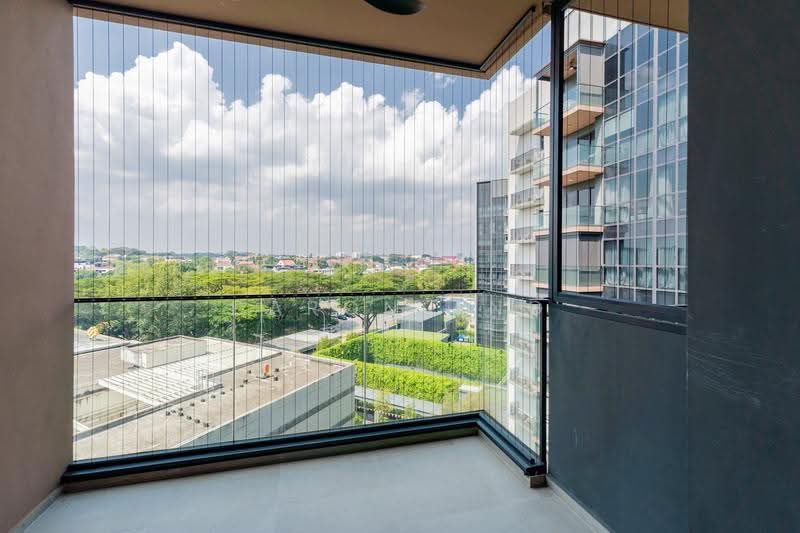 Fourth Avenue Residences, 10 Fourth Avenue, Tanglin / Holland / Bukit Timah, 2 Bedrooms, 689 sqft, Condominium For Sale, by Daron Ang, 500250326 - Balcony - PropertyGuru.com.sg