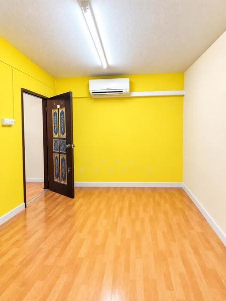 208 Boon Lay Place, 208 Boon Lay Place, Boon Lay / Jurong / Tuas, 3 Bedrooms, 700 sqft, HDB Flat For Sale, by Jane Francis, 500250328 - Bedroom 2 - PropertyGuru.com.sg