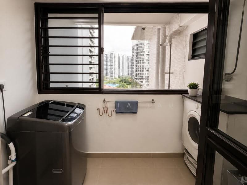 470A Fernvale Link, 470A Fernvale Link, Seletar / Yio Chu Kang, 3 Bedrooms, 1,001 sqft, HDB Flat For Sale, by Lacilia Lau, 500250331 - Balcony - PropertyGuru.com.sg