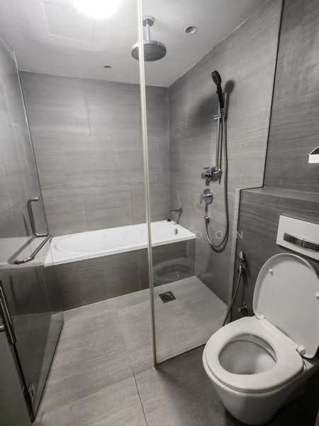 Heritage Place, 21 Tan Quee Lan Street, Beach Road / Bugis / Rochor, Room Rental, 200 sqft, Apartment For Rent, by Steve Voon, 500250343 - Bathroom - PropertyGuru.com.sg
