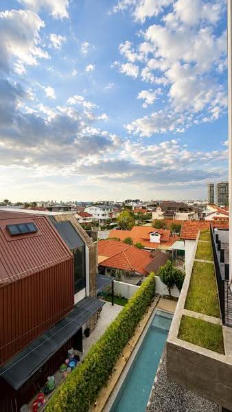 Extensive Variety Of Landed-Bungalows, Siglap, East Coast / Marine Parade, 5 Bedrooms, 15,000 sqft, Bungalow House For Rent, by CHEN ., 500250348 - Exterior - PropertyGuru.com.sg