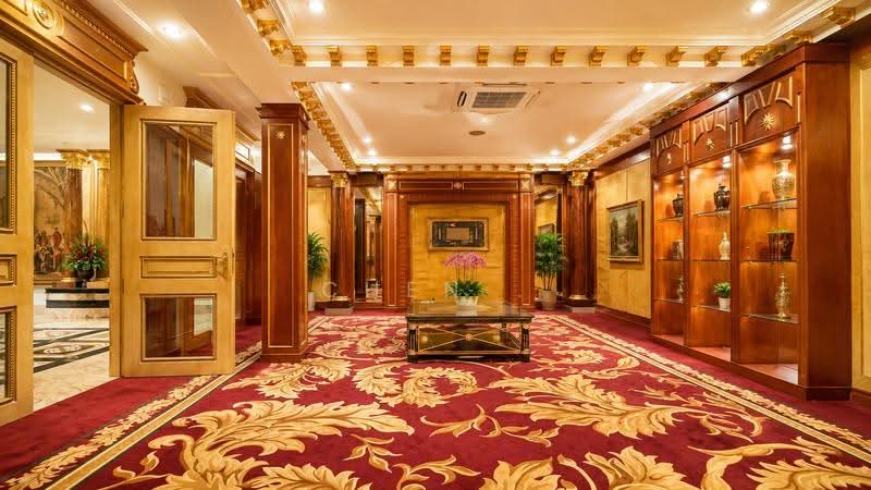 Extensive Variety Of Landed-Bungalows, Siglap, East Coast / Marine Parade, 5 Bedrooms, 15,000 sqft, Bungalow House For Rent, by CHEN ., 500250348 - Lobby - PropertyGuru.com.sg