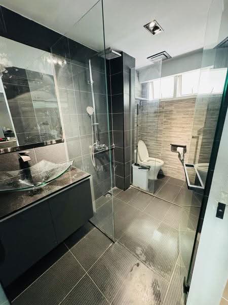 439 Ang Mo Kio Avenue 10, 439 Ang Mo Kio Avenue 10, Ang Mo Kio / Bishan / Thomson, Room Rental, 100 sqft, HDB Flat For Rent, by Tommy Lau, 500250349 - Bathroom - PropertyGuru.com.sg