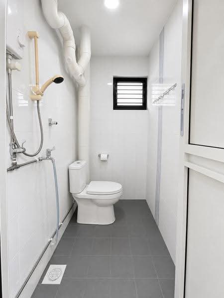 807 Yishun Ring Road, 807 Yishun Ring Road, Sembawang / Yishun, 2 Bedrooms, 689 sqft, HDB Flat For Sale, by Alex Zhan, 500250357 - Bathroom - PropertyGuru.com.sg