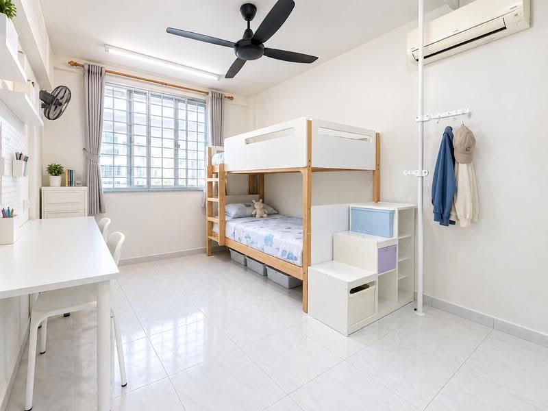 807 Yishun Ring Road, 807 Yishun Ring Road, Sembawang / Yishun, 2 Bedrooms, 689 sqft, HDB Flat For Sale, by Alex Zhan, 500250357 - Bedroom - PropertyGuru.com.sg