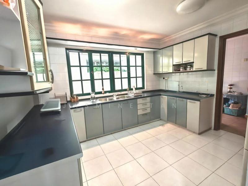 Binjai park, hua guan, yarwood vicinity, Upper Bukit Timah, Clementi Park / Upper Bukit Timah, 5 Bedrooms, 6,500 sqft, Detached House For Sale, by Jasmine Tan, 500250369 - Kitchen - PropertyGuru.com.sg