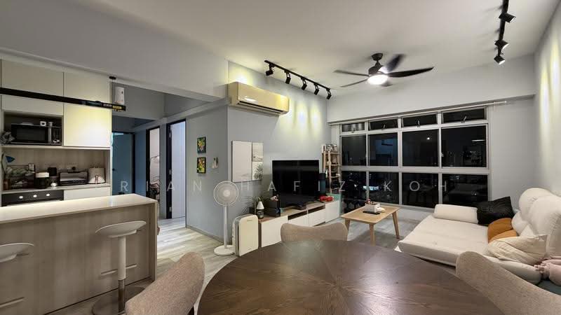 615B Edgefield Plains, 615B Edgefield Plains, Hougang / Punggol / Sengkang, 3 Bedrooms, 990 sqft, HDB Flat For Sale, by Brian Hafiz Koh, 500250374 - Living Room - PropertyGuru.com.sg