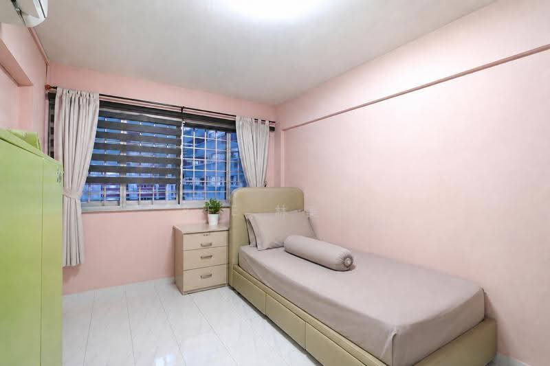 171 Bishan Street 13, 171 Bishan Street 13, Ang Mo Kio / Bishan / Thomson, 3 Bedrooms, 904 sqft, HDB Flat For Sale, by Bee 林美玲, 500250386 - Bedroom 2 (Decluttered) - PropertyGuru.com.sg