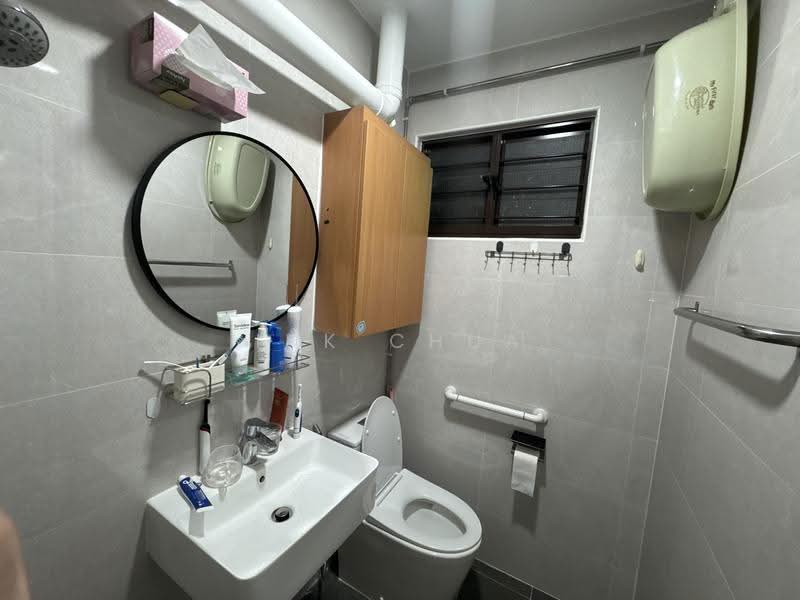 226 Choa Chu Kang Central, 226 Choa Chu Kang Central, Dairy Farm / Bukit Panjang / Choa Chu Kang, Room Rental, 100 sqft, HDB Flat For Rent, by Ink Chua, 500250387 - Bathroom - PropertyGuru.com.sg