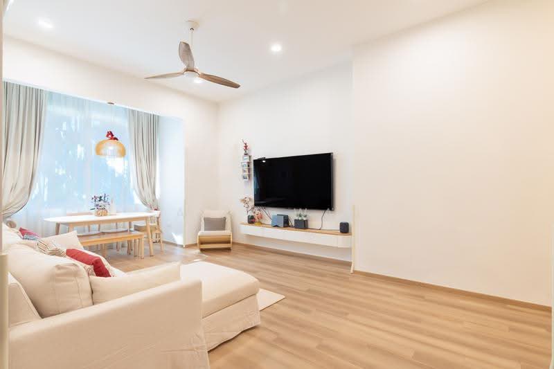 Signature Park, 46 Toh Tuck Road, Clementi Park / Upper Bukit Timah, 2 Bedrooms, 1,023 sqft, Condominium For Sale, by Alex Wan, 500250393 - Living Room - PropertyGuru.com.sg