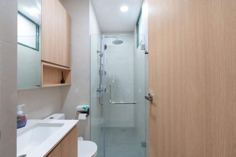 Signature Park, 46 Toh Tuck Road, Clementi Park / Upper Bukit Timah, 2 Bedrooms, 1,023 sqft, Condominium For Sale, by Alex Wan, 500250393 - Bathroom - PropertyGuru.com.sg