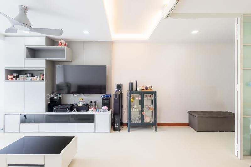 Waterfront Waves, 762 Bedok Reservoir Road, Bedok / Upper East Coast, 2 Bedrooms, 969 sqft, Condominium For Sale, by Chan Jun Xiang, 500250402 - Living Room - PropertyGuru.com.sg