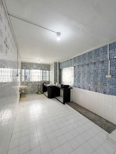 619 Bedok Reservoir Road, 619 Bedok Reservoir Road, Bedok / Upper East Coast, 2 Bedrooms, 882 sqft, HDB Flat For Sale, by Natalie Lim, 500250406 - Kitchen - PropertyGuru.com.sg