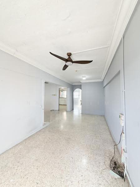 619 Bedok Reservoir Road, 619 Bedok Reservoir Road, Bedok / Upper East Coast, 2 Bedrooms, 882 sqft, HDB Flat For Sale, by Natalie Lim, 500250406 - Living Room - PropertyGuru.com.sg