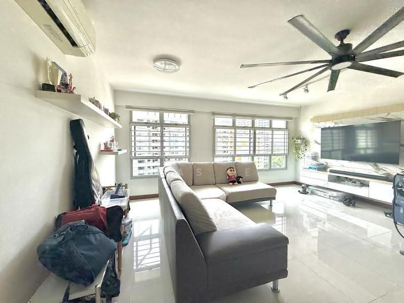 293A Bukit Batok Street 21, 293A Bukit Batok Street 21, Dairy Farm / Bukit Panjang / Choa Chu Kang, 3 Bedrooms, 1,216 sqft, HDB Flat For Sale, by Lucas Lee, 500250415 - Living Room - PropertyGuru.com.sg