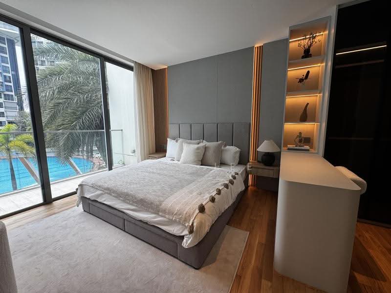 Big Discount! Beautiful Townhouse Near Reservoir, Sembawang / Yishun, 5 Bedrooms, 4,672 sqft, Cluster House For Sale, by Evon Lee, 500250425 - Bedroom - PropertyGuru.com.sg