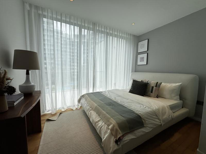 Big Discount! Beautiful Townhouse Near Reservoir, Sembawang / Yishun, 5 Bedrooms, 4,672 sqft, Cluster House For Sale, by Evon Lee, 500250425 - Bedroom - PropertyGuru.com.sg