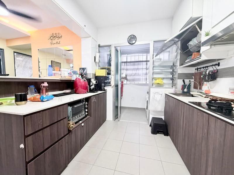 166A Yung Kuang Court, 166A Yung Kuang Road, Boon Lay / Jurong / Tuas, 3 Bedrooms, 1,001 sqft, HDB Flat For Sale, by Nona Kirana, 500250426 - PropertyGuru.com.sg