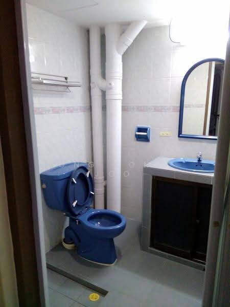 Ivory Heights, Jurong East Street 13, Boon Lay / Jurong / Tuas, 3 Bedrooms, 1,701 sqft, Condominium For Sale, by Ong Kong Joo, 500250428 - Bathroom - PropertyGuru.com.sg