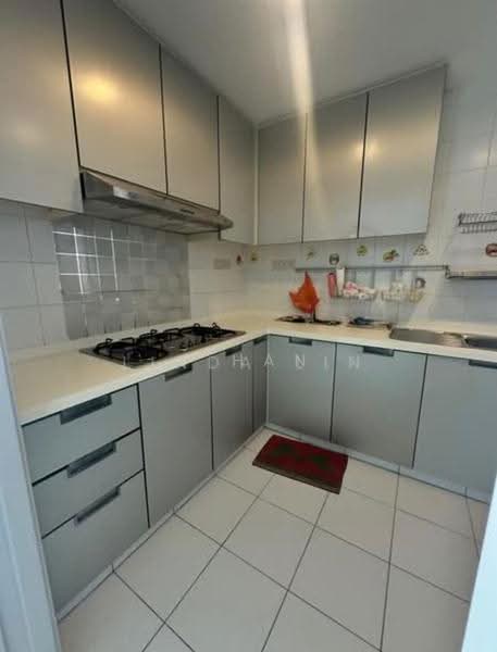 The Esparis, 7 Pasir Ris Drive 4, Pasir Ris / Tampines, 3 Bedrooms, 1,291 sqft, Condominium For Rent, by J Han, 500250429 - Kitchen - PropertyGuru.com.sg