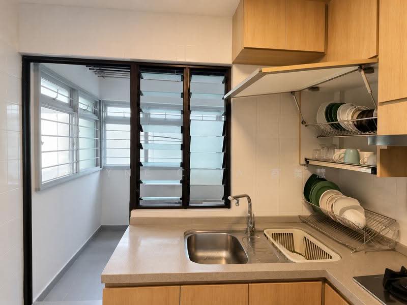 62 Lorong 4 Toa Payoh, 62 Lorong 4 Toa Payoh, Balestier / Toa Payoh, 3 Bedrooms, 1,302 sqft, HDB Flat For Sale, by Rayne Chua 蔡美慧, 500250430 - Kitchen - PropertyGuru.com.sg