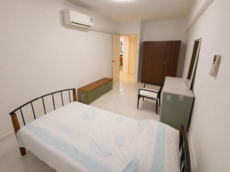 62 Lorong 4 Toa Payoh, 62 Lorong 4 Toa Payoh, Balestier / Toa Payoh, 3 Bedrooms, 1,302 sqft, HDB Flat For Sale, by Rayne Chua 蔡美慧, 500250430 - Bedroom - PropertyGuru.com.sg