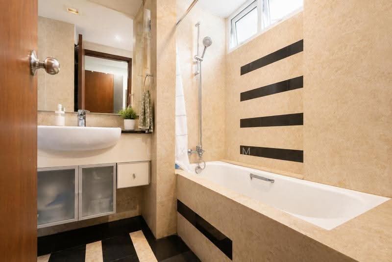 The Warren, 57 Choa Chu Kang Loop, Dairy Farm / Bukit Panjang / Choa Chu Kang, 3 Bedrooms, 1,238 sqft, Apartment For Sale, by Alex Lim, 500250438 - Master Bathroom - PropertyGuru.com.sg