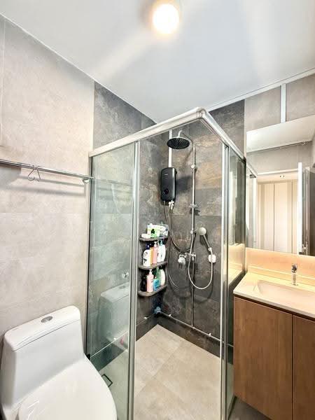 171 Ang Mo Kio Avenue 4, 171 Ang Mo Kio Avenue 4, Ang Mo Kio / Bishan / Thomson, 4 Bedrooms, 1,367 sqft, HDB Flat For Sale, by TJHAI C. (TJ), 500250446 - Master Bathroom - PropertyGuru.com.sg